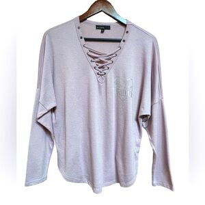 ⭐️ 3 for $10  LAST CHANCE Weavers lace up top